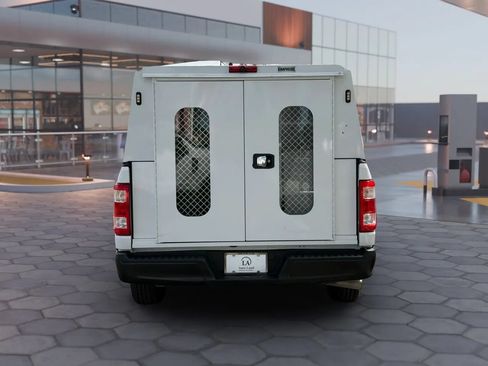 Used 2022 Ford F150 XL RWD image 5