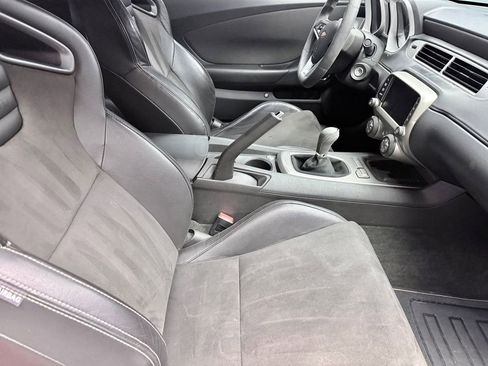 Used 2014 Chevrolet Camaro SS w/ SS Performance Package RWD image 12