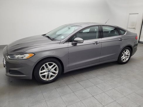 Used 2014 Ford Fusion SE FWD image 2