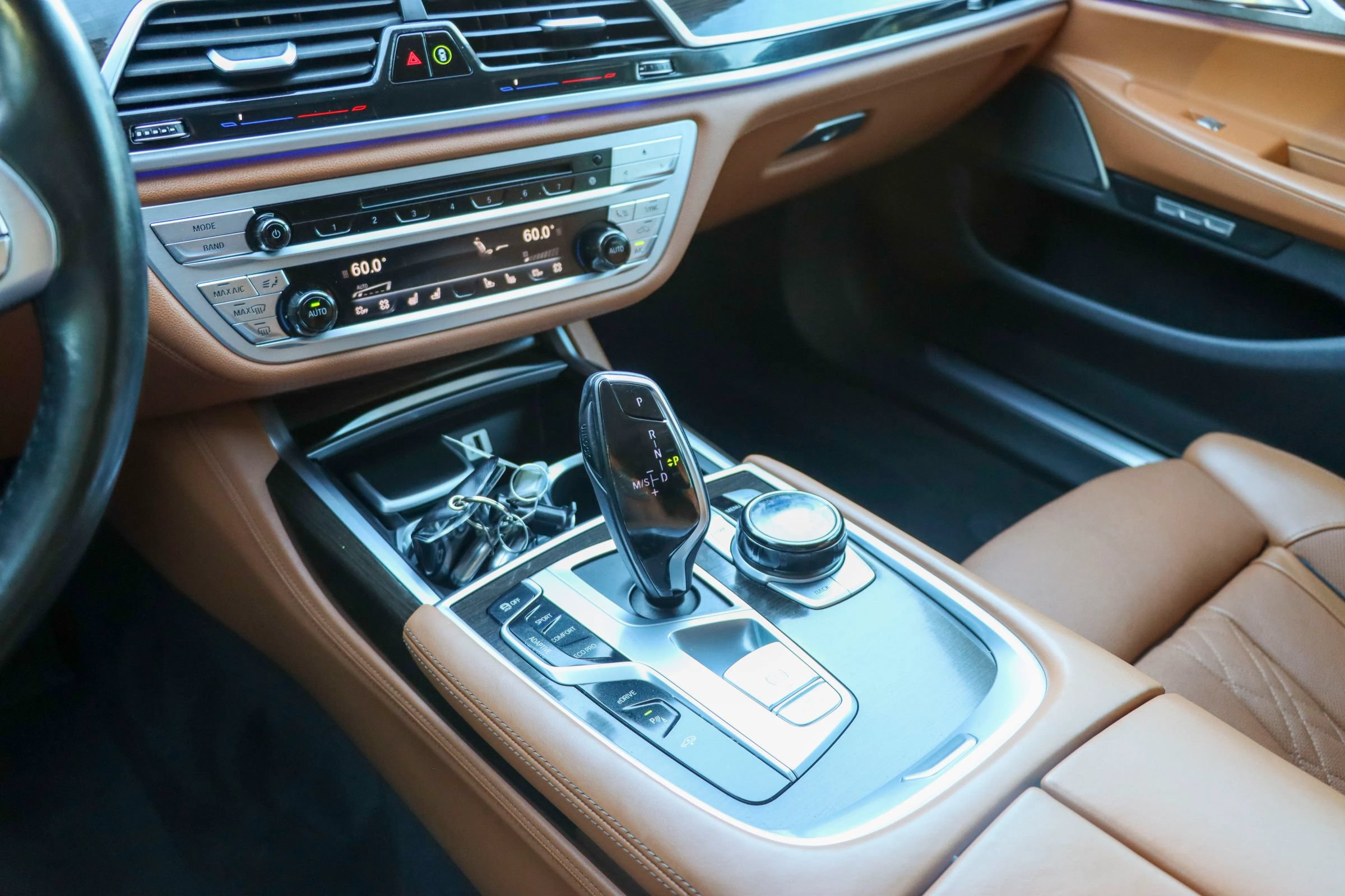 Used 2018 BMW 740e xDrive AWD/4WD image 43
