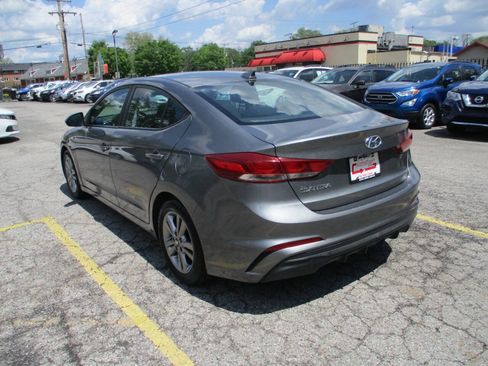 Used 2017 Hyundai Elantra Value Edition FWD image 2