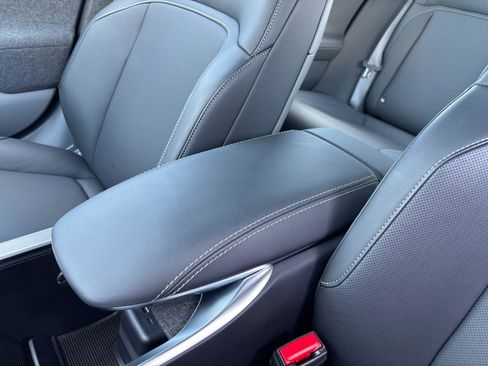 Used 2024 Lucid Air Pure RWD image 31
