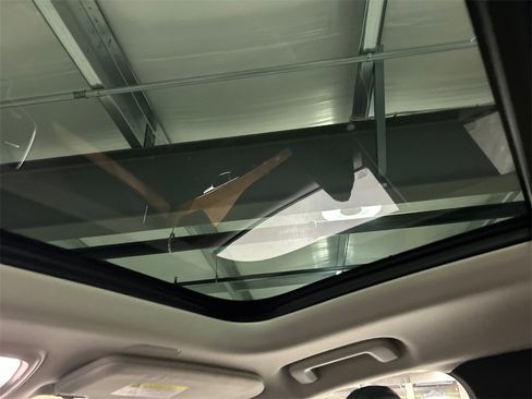 Certified 2023 Volvo XC90 B5 Plus w/ Protection Package Premier image 27