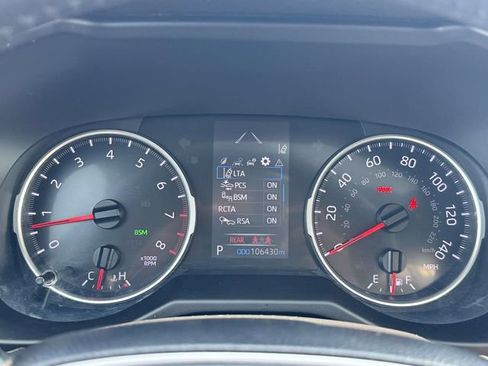 Used 2020 Toyota RAV4 XLE Premium AWD/4WD image 18