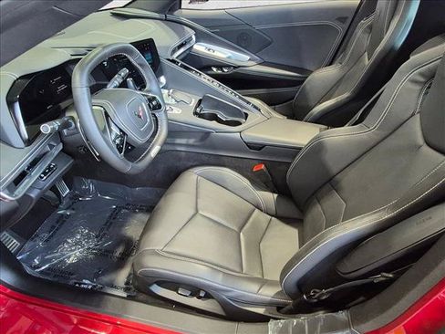 Used 2025 Chevrolet Corvette Z06 RWD image 16