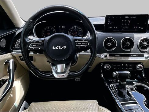 Used 2022 Kia Stinger GT-Line w/ Sun & Sound Package RWD image 6