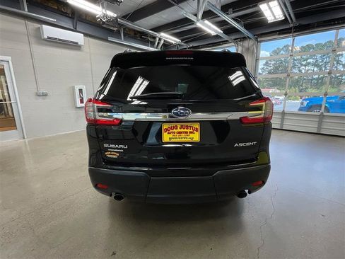 Used 2024 Subaru Ascent Premium w/ Convenience Package image 4