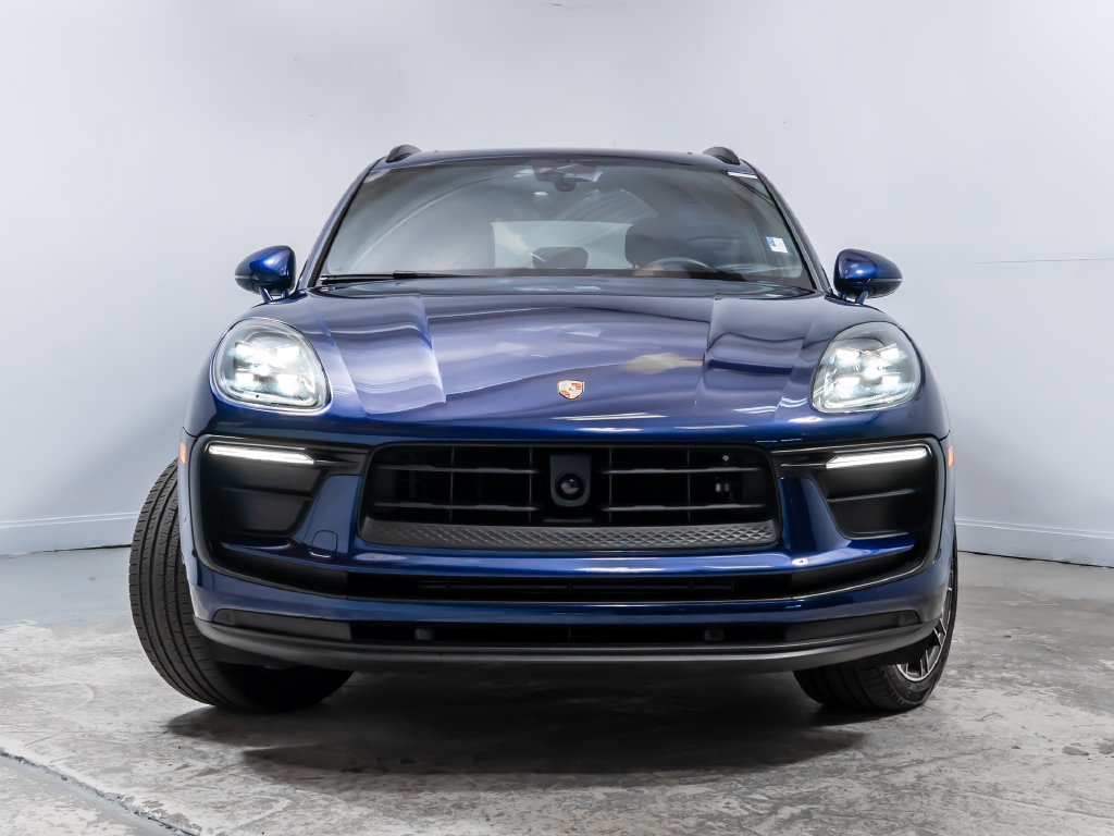 Used 2023 Porsche Macan AWD/4WD image 10
