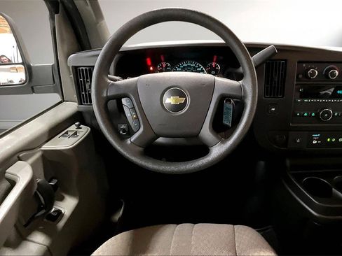 Used 2020 Chevrolet Express 3500 LT w/ LT Preferred Equipment Group image 9