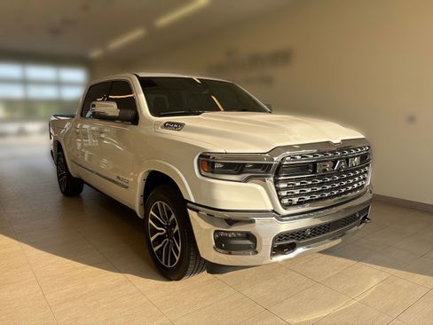 Used 2025 RAM 1500 Limited AWD/4WD image 4