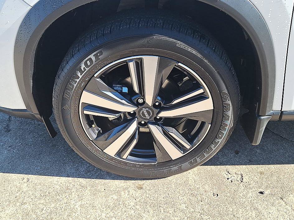 Certified 2024 Nissan Rogue SL w/ SL Premium Package FWD image 8