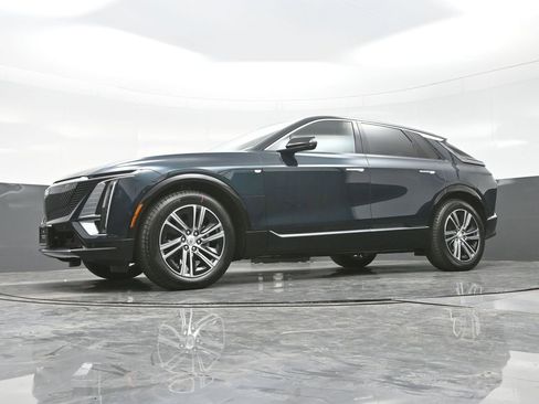 New 2026 Cadillac Lyriq Premium Luxury image 34