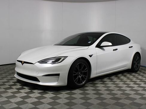 Used 2021 Tesla Model S Plaid image 3