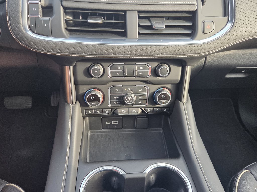 Used 2024 Chevrolet Tahoe Premier AWD/4WD image 23