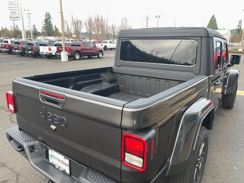 New 2026 Jeep Gladiator Sport image 23