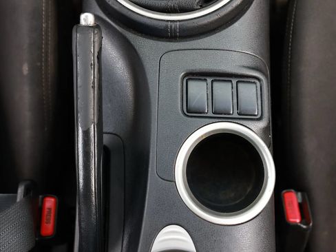 Used 2014 Nissan 370Z Coupe RWD image 31