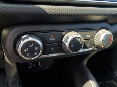 New 2025 Nissan Kicks Play S image 16