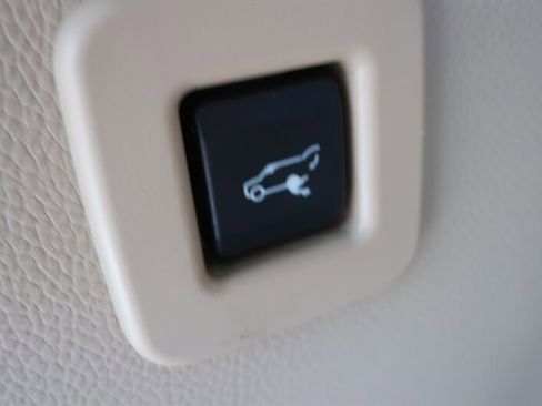 Used 2012 Ford Expedition XLT image 38