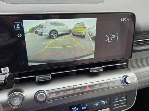 Used 2024 Hyundai Kona SEL AWD/4WD image 24