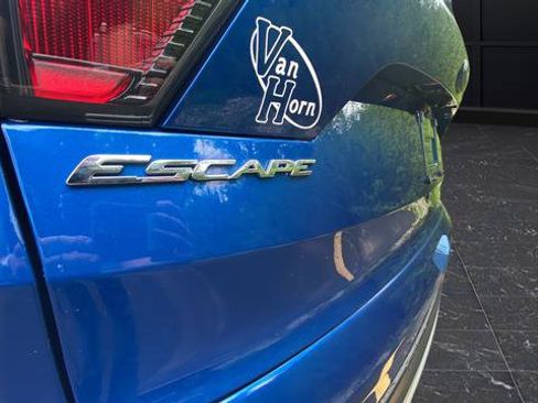 Used 2017 Ford Escape Titanium FWD image 30