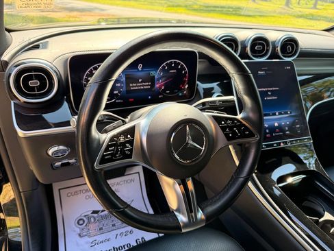 Used 2024 Mercedes-Benz GLC 300 image 16