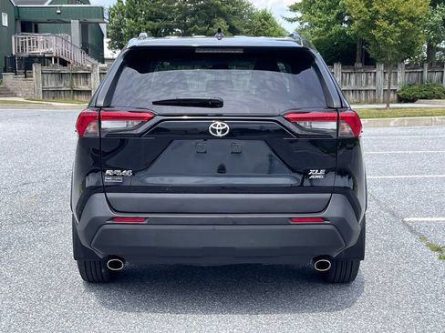 Used 2021 Toyota RAV4 XLE AWD/4WD image 7