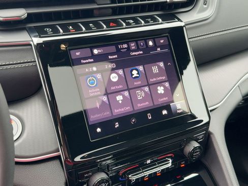 New 2025 Jeep Grand Cherokee L Laredo image 24