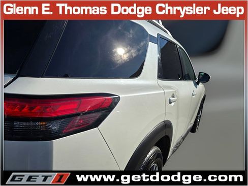 Used 2022 Nissan Pathfinder SL image 12