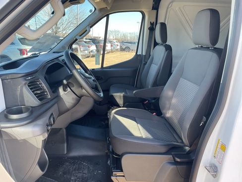 New 2026 Ford Transit 250 148 Medium Roof RWD image 8