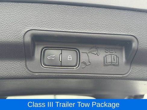 Used 2020 Ford Explorer XLT w/ Comfort Package AWD/4WD image 9