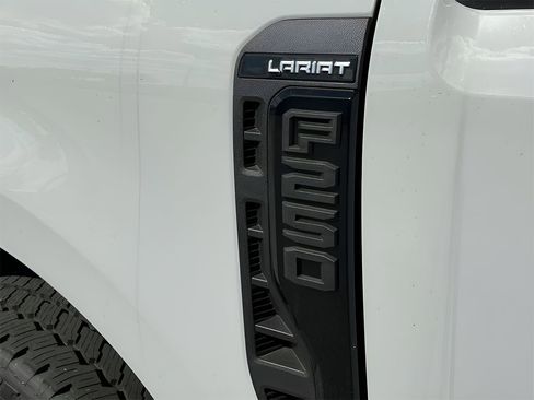 New 2025 Ford F250 Lariat w/ Lariat Ultimate Package image 41