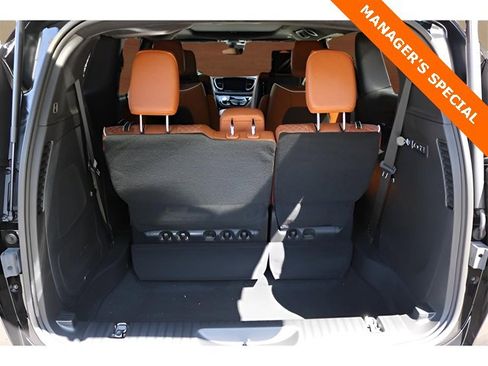 New 2026 Chrysler Pacifica Pinnacle image 18
