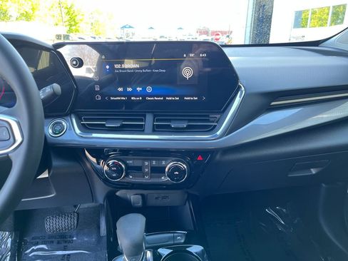 New 2026 Chevrolet Trax ACTIV w/ Driver Confidence Package FWD image 17
