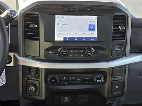 Used 2022 Ford F150 XLT image 17