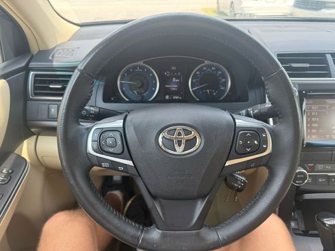 Used 2017 Toyota Camry LE image 8