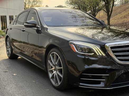 Used 2018 Mercedes-Benz S 560 Sedan image 8