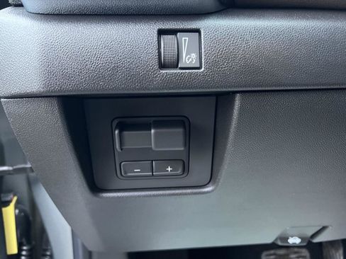 New 2026 GMC Canyon Denali image 21