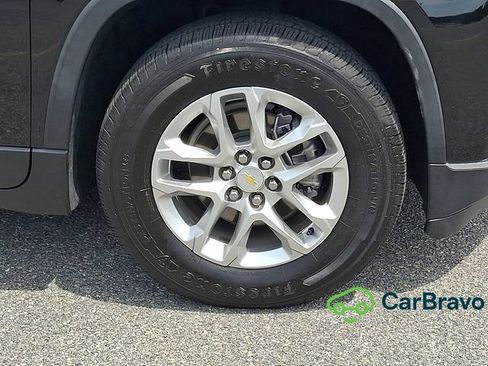 Used 2021 Chevrolet Traverse LT FWD image 8