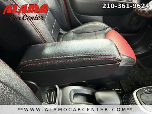 Used 2014 FIAT 500L Easy w/ Popular Equipment Group image 16