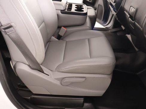 Used 2019 Chevrolet Silverado 2500 W/T RWD image 10