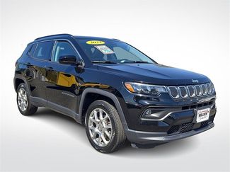 Used 2022 Jeep Compass Latitude w/ Sun and Sound Group image 1