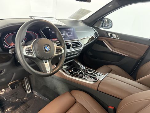 Used 2020 BMW X5 xDrive40i w/ M Sport Package AWD/4WD image 10