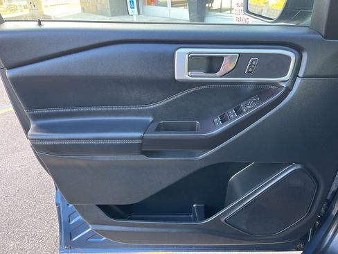 Used 2020 Ford Explorer XLT w/ Equipment Group 202A image 22