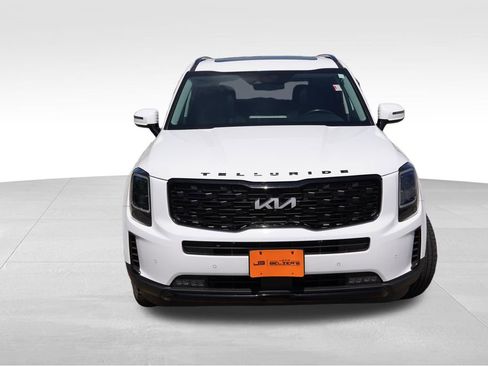 Certified 2022 Kia Telluride SX w/ Nightfall Edition Package AWD/4WD image 12