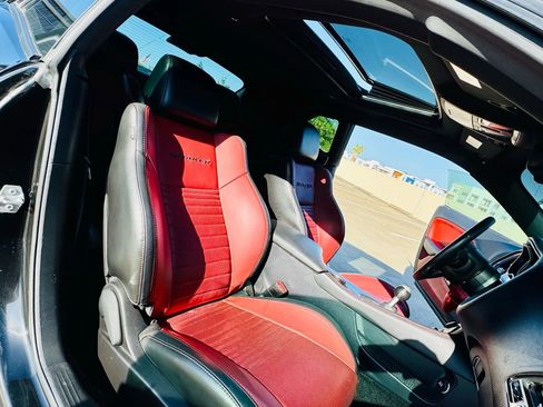 Used 2016 Dodge Challenger R/T Plus image 31