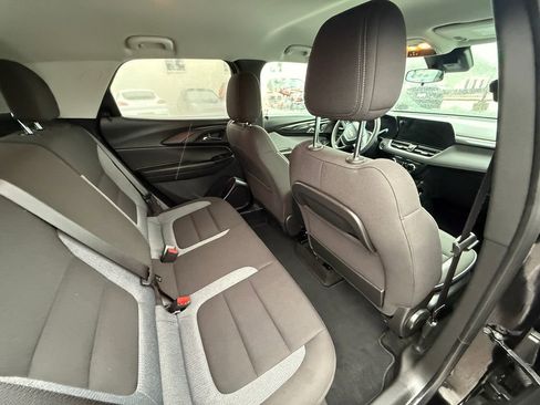 Used 2024 Chevrolet TrailBlazer LT w/ Driver Confidence Package FWD image 18