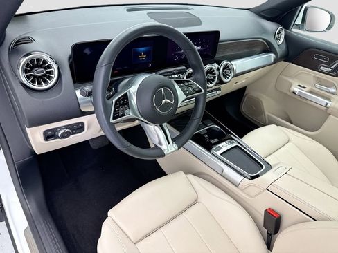 Certified 2026 Mercedes-Benz GLB 250 image 9