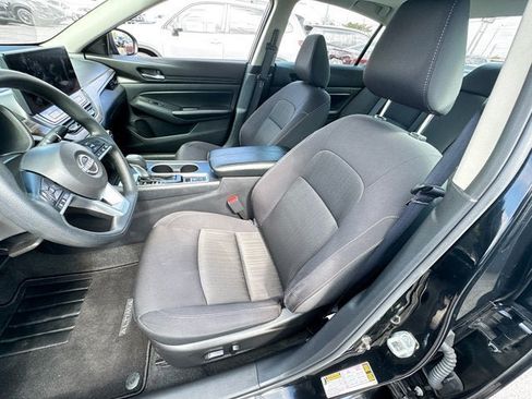 Used 2025 Nissan Altima 2.5 SV w/ SV Special Edition Package AWD/4WD image 16
