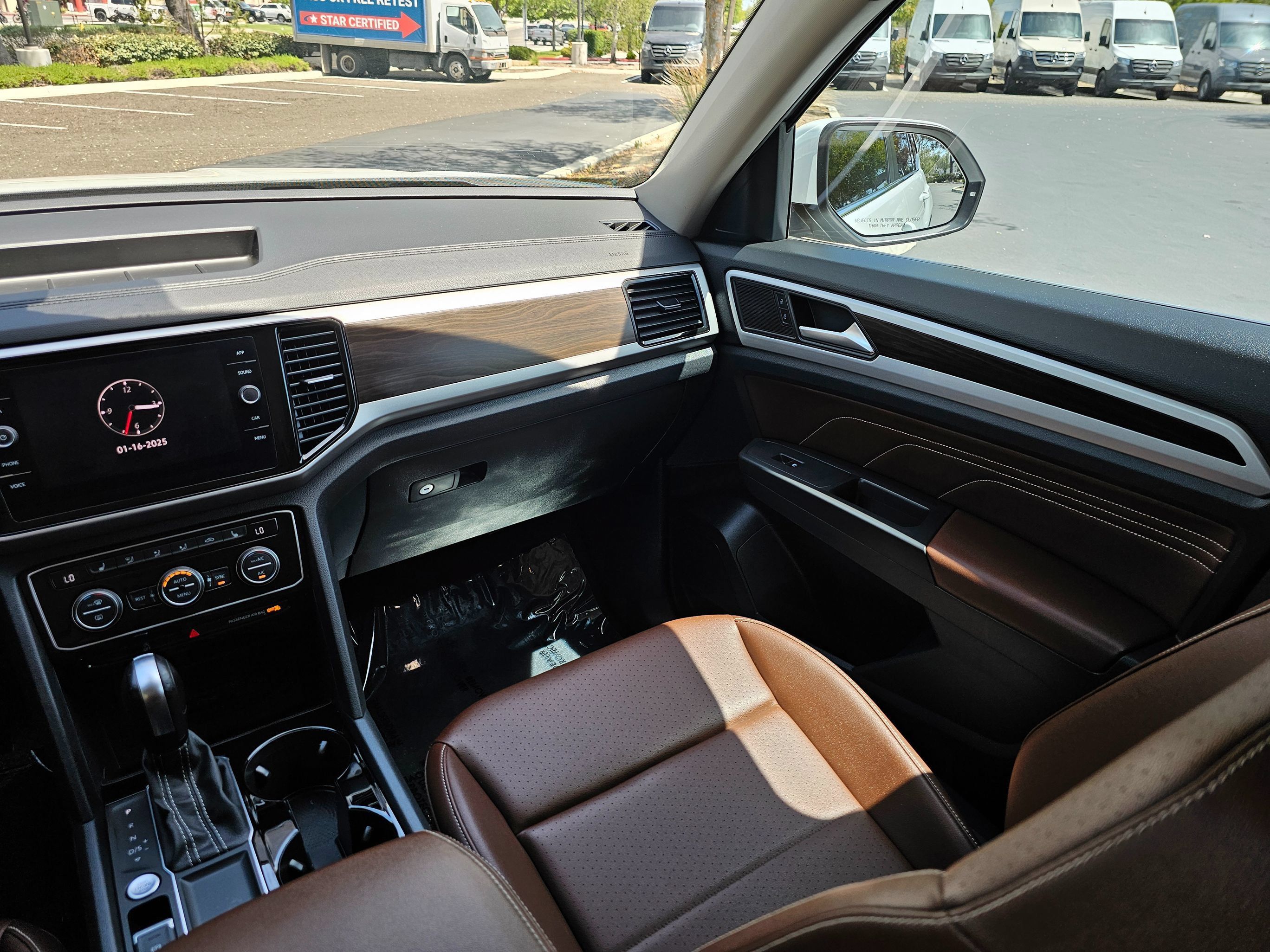 Used 2023 Volkswagen Atlas SE FWD image 25