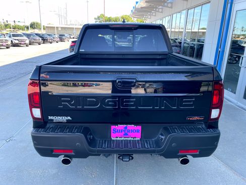 Used 2024 Honda Ridgeline TrailSport image 3